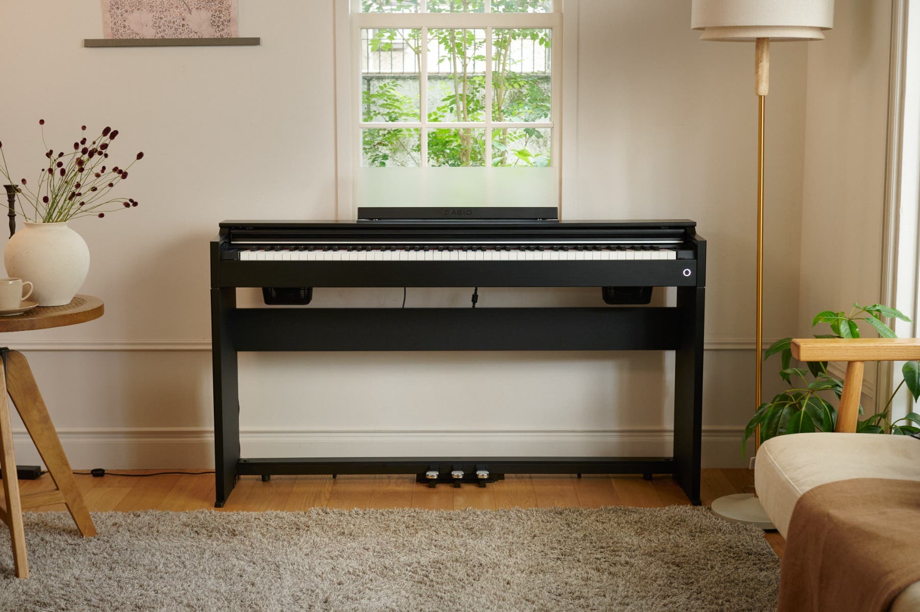 AP-S200BK Sleek design.